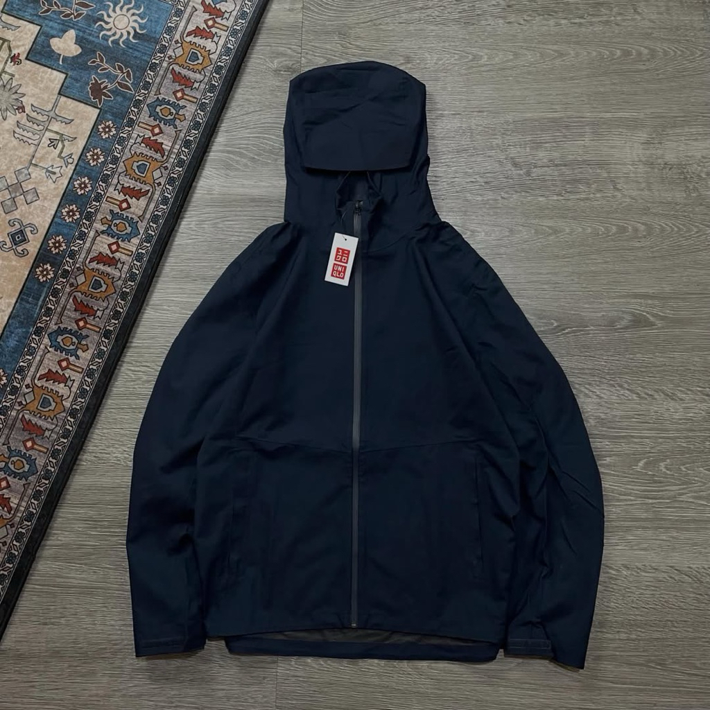 UNIQLO BLOCKTECH OUTDOOR JACKET