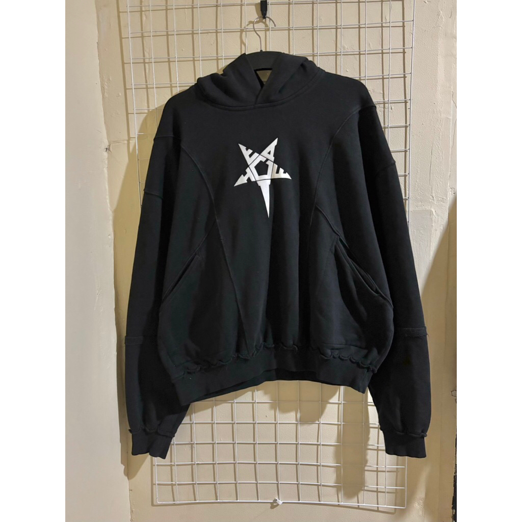 Hoodie Hecates Stronger