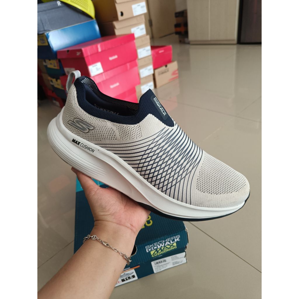 SKECHERS GO WALK MAX WALKER MAX CUSHIONING
