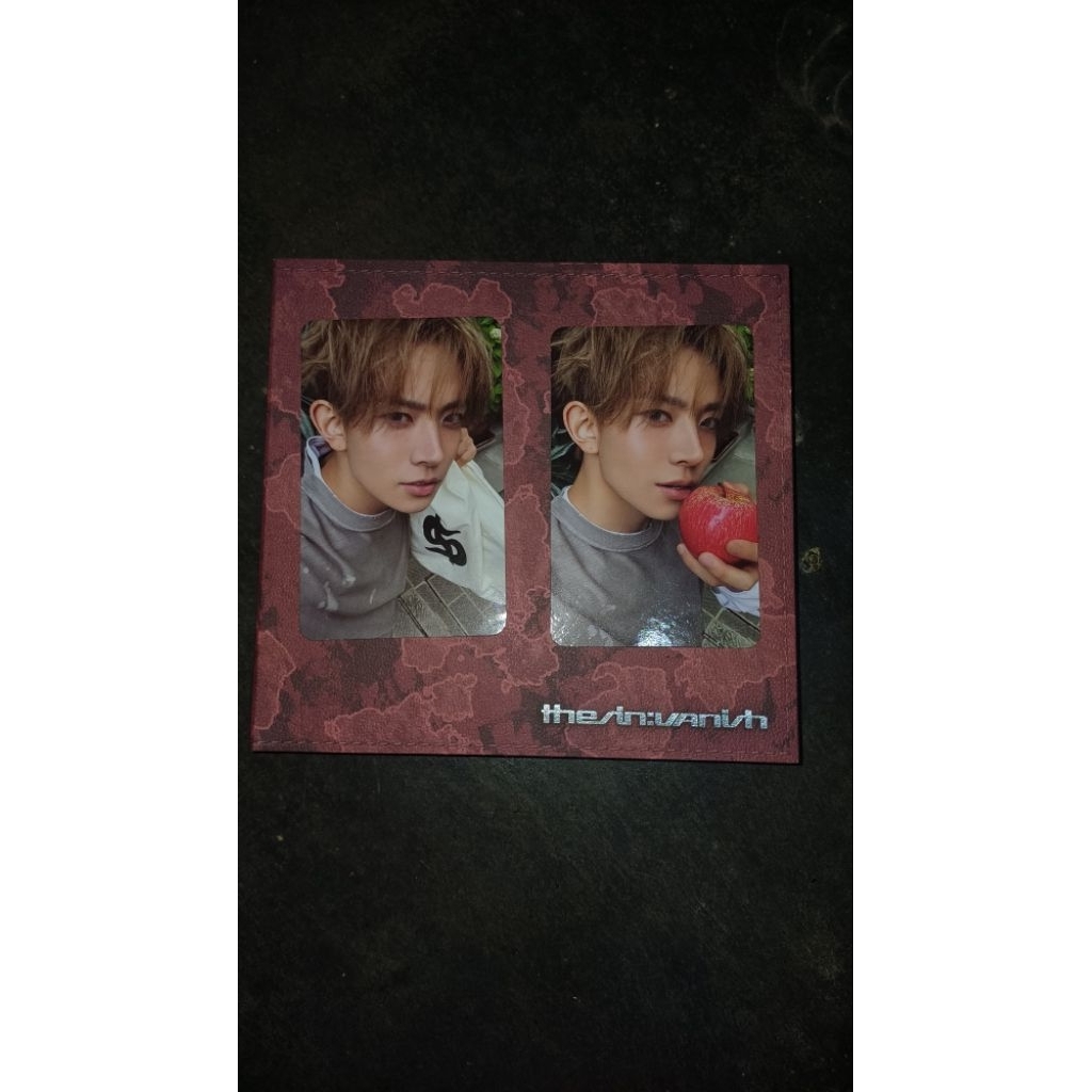 Album Fugitives PC Heeseung Set.