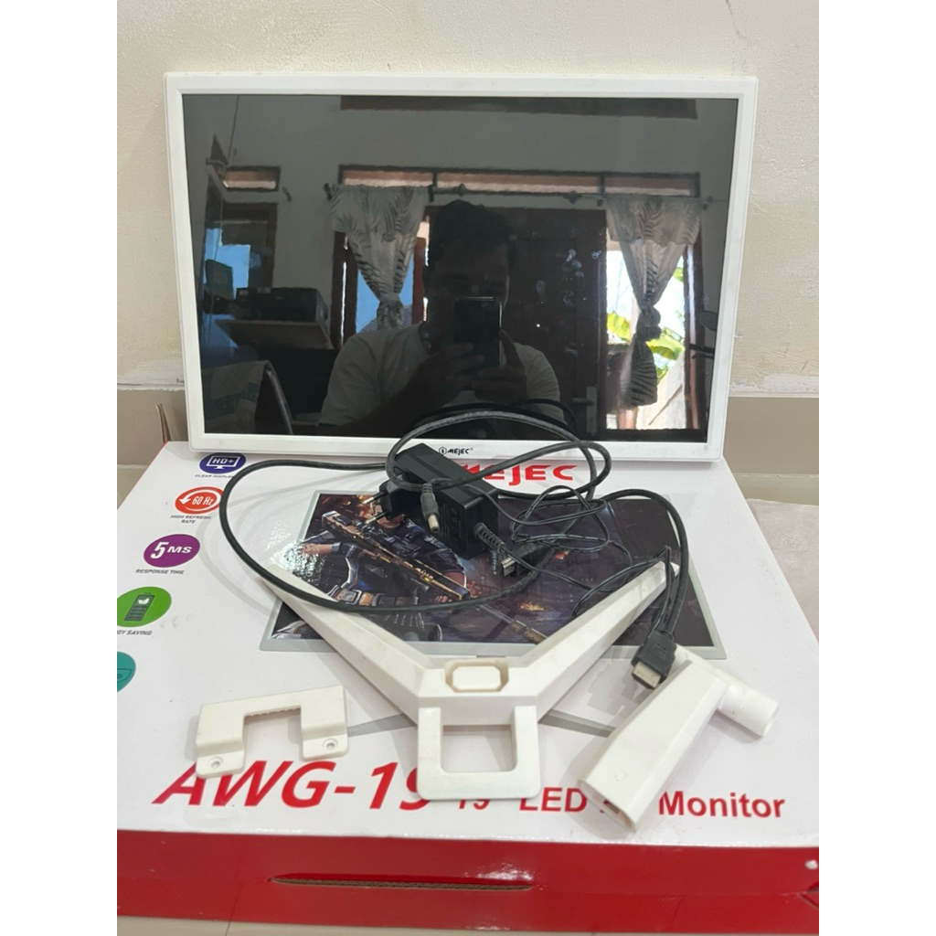 LED MONITOR KOMPUTER 19 INCH MEJEC SECOND