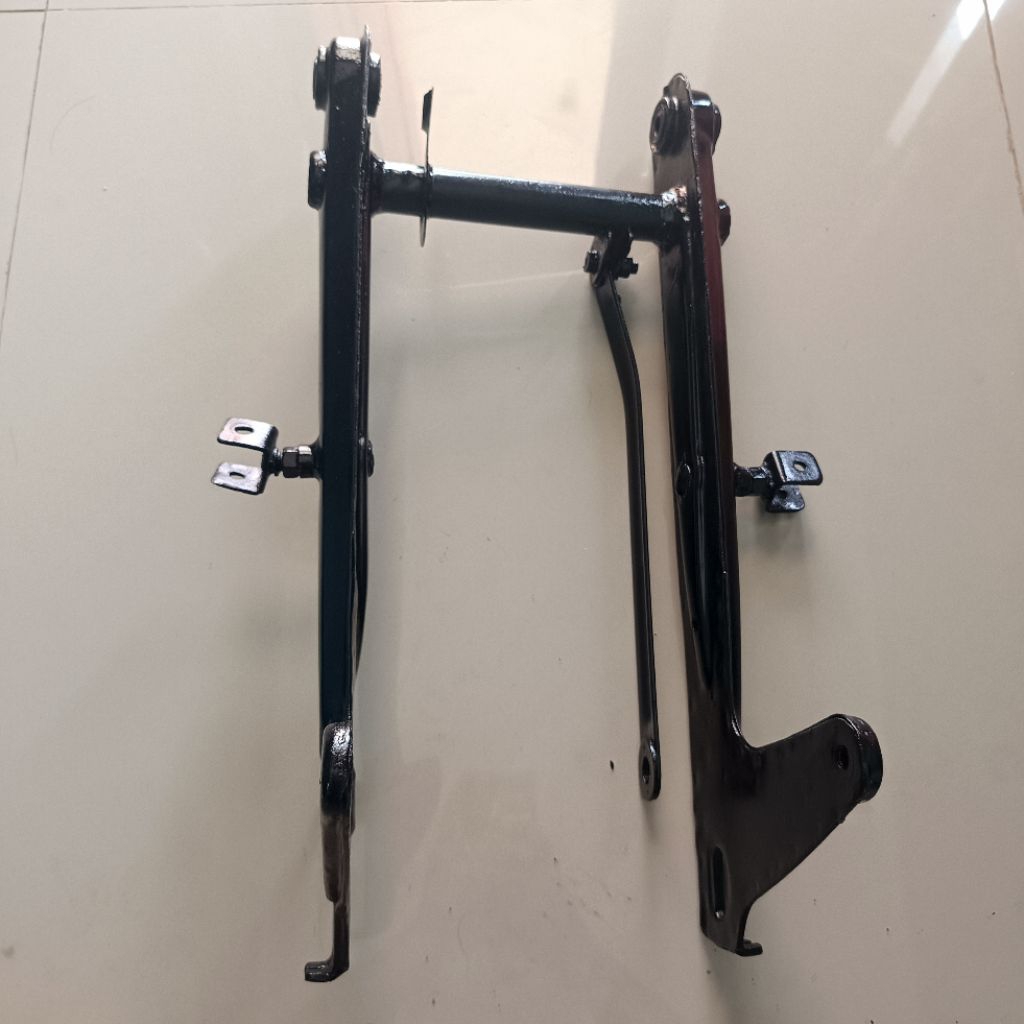 swing arm arem fork belakang suzuki A100 A 100 lawas original