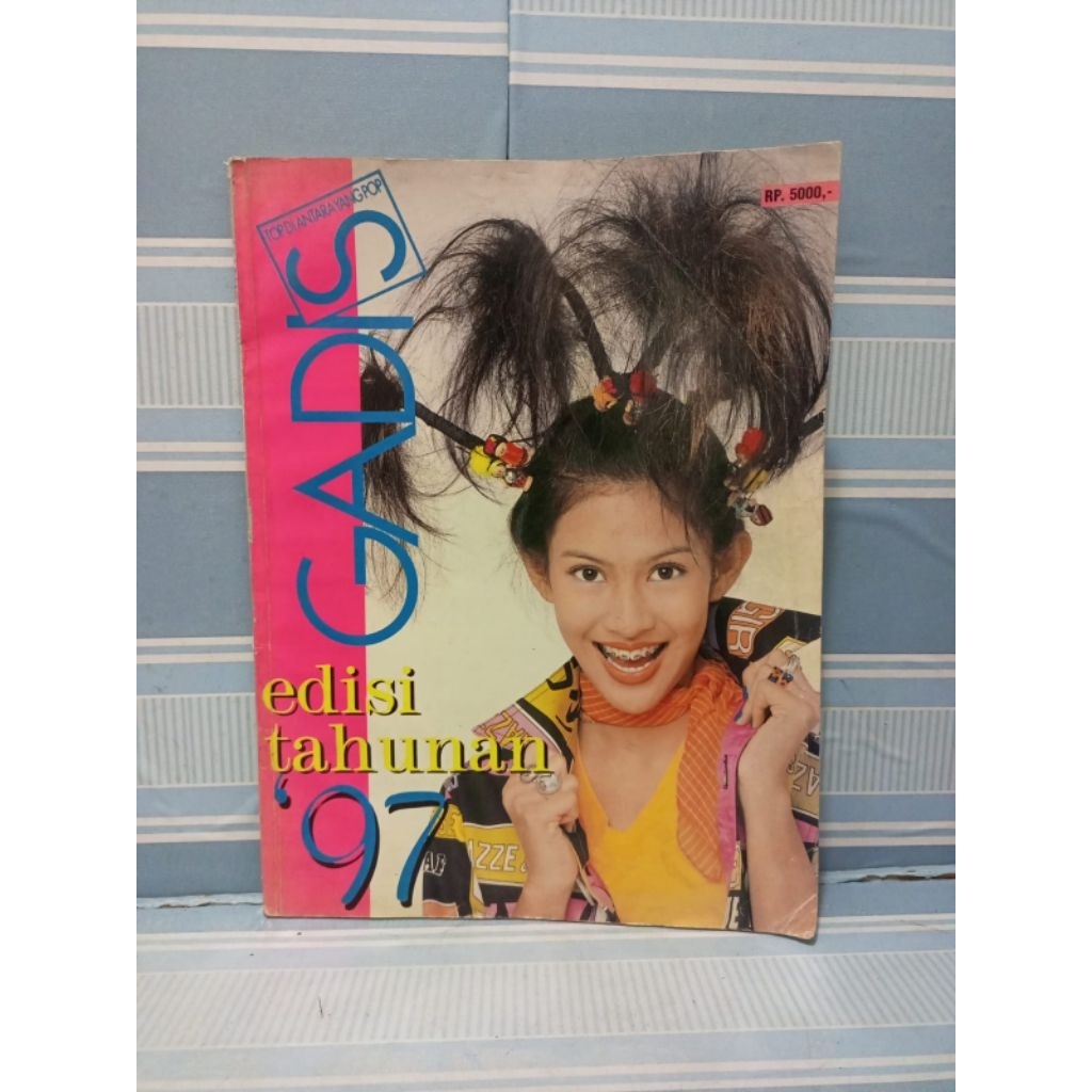 Majalah gadis cover dian sastrowardoyo edisi tahunan 97