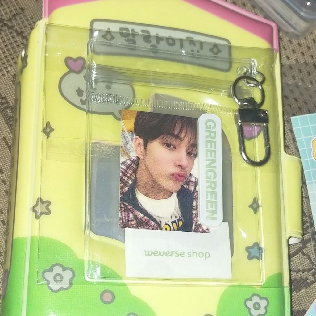 Official Keonho Pouch Keyring Weverse