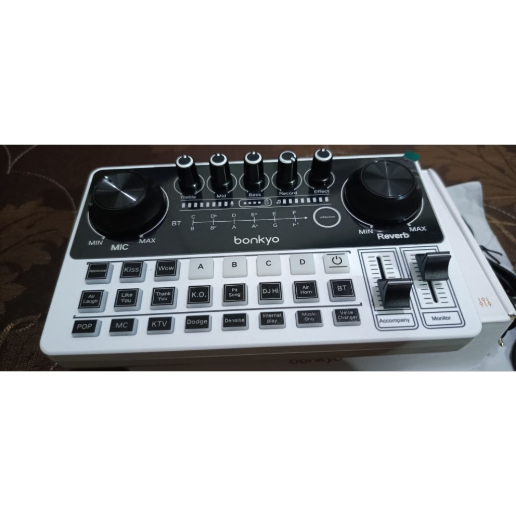 Bonkyo F 999 Neo warna Putih