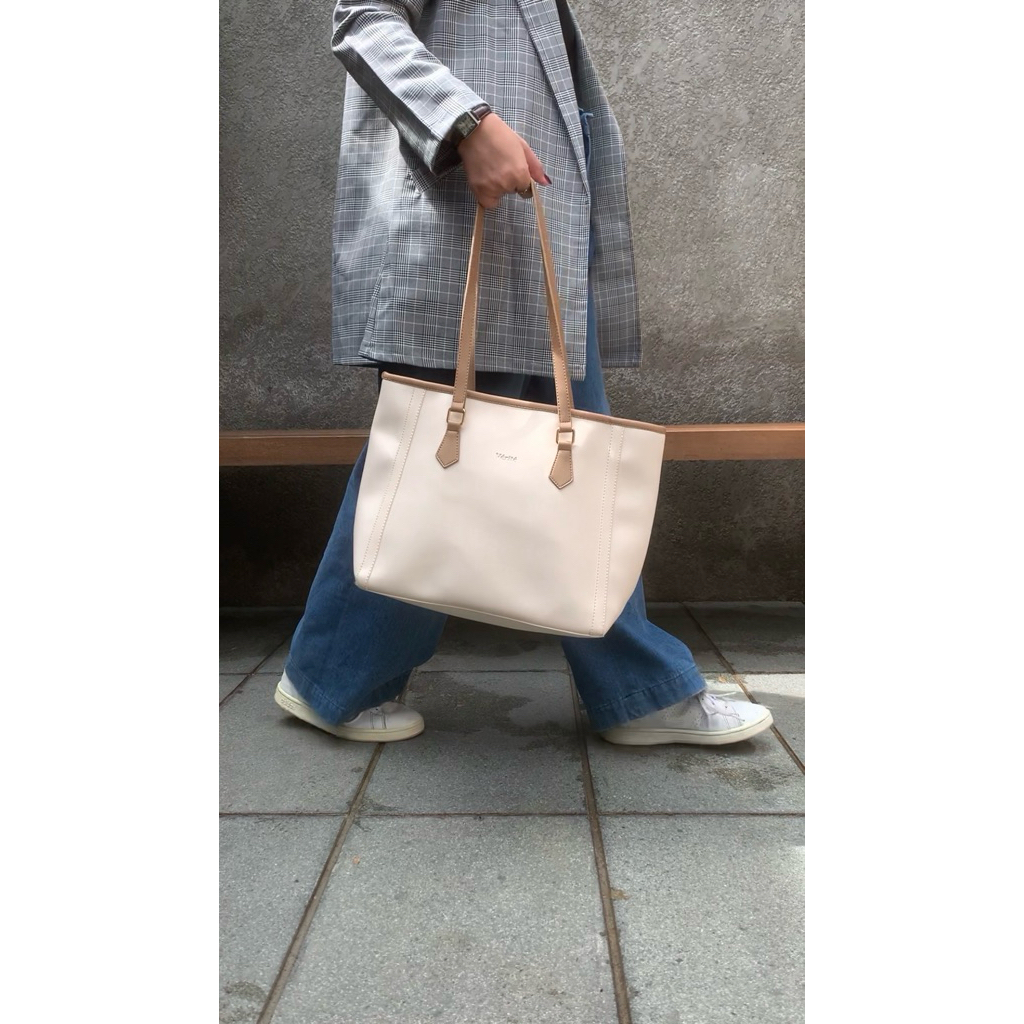 Preloved Tas Vintage Kulit Sintetis Totebag Nilon ala LC