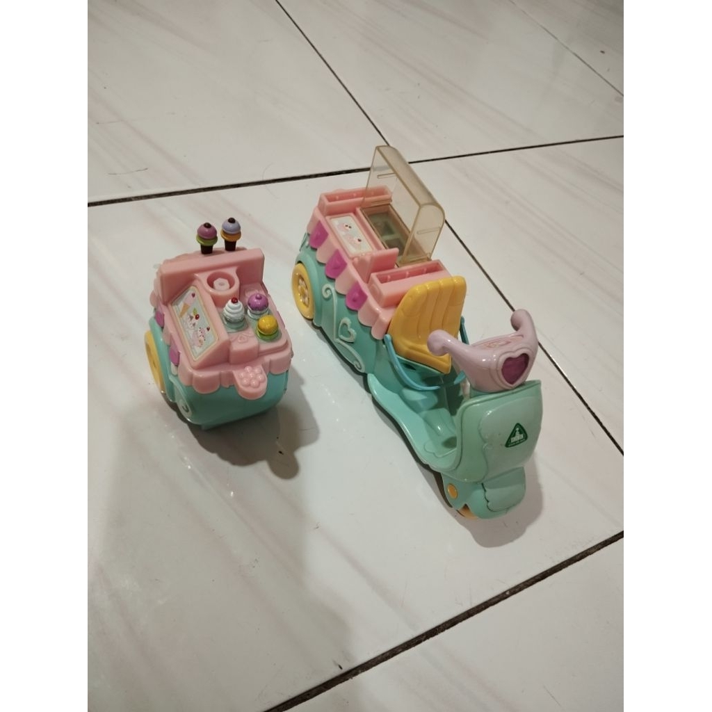 ELC Rosie’s World Cupcake and Ice Cream Cart