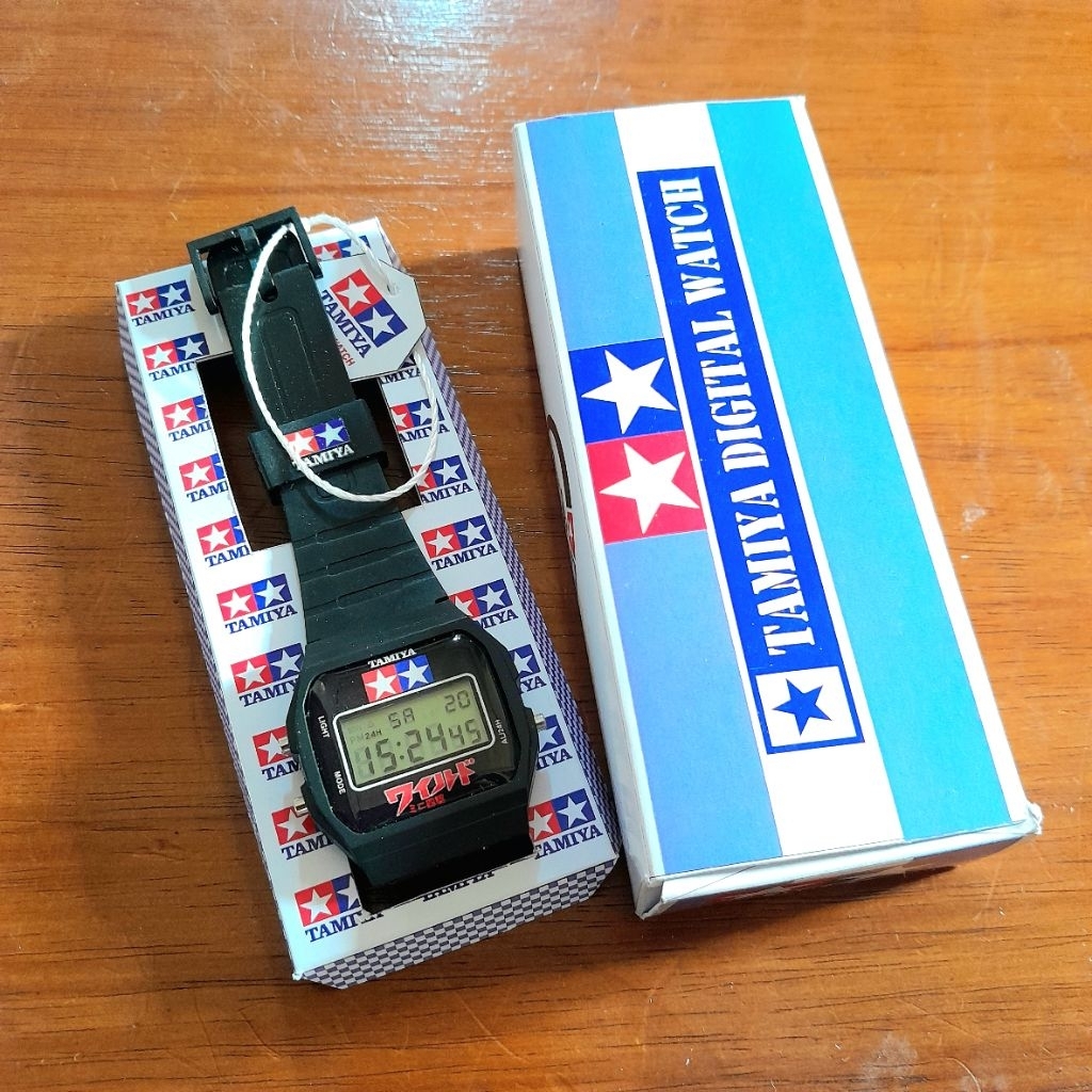 Jam Tangan Digital Tamiya