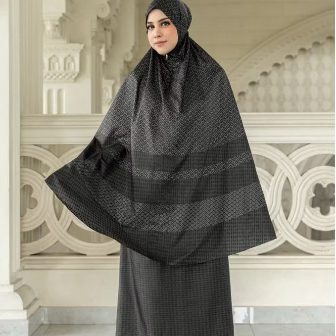 TAPIS ABSTRE CAPSULE PRAYER ROBE BY BUTTONSCARVES
