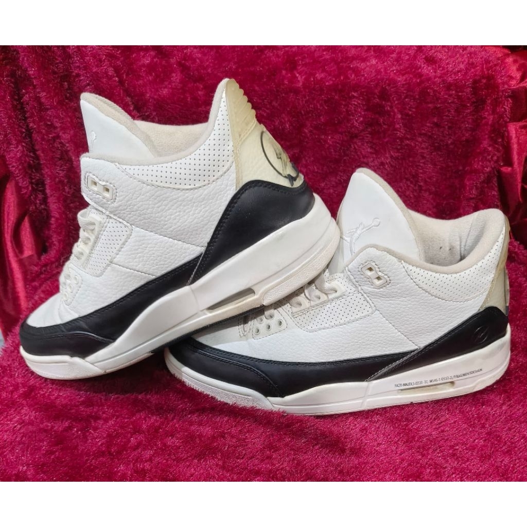 Fragment Design x Air Jordan 3 Retro SP size 42