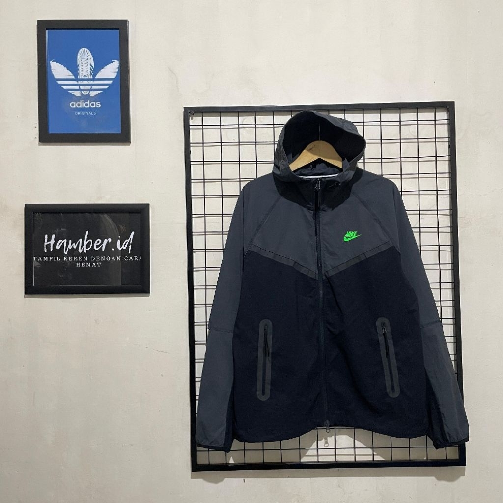 Nike Tech Windrunner Jacket