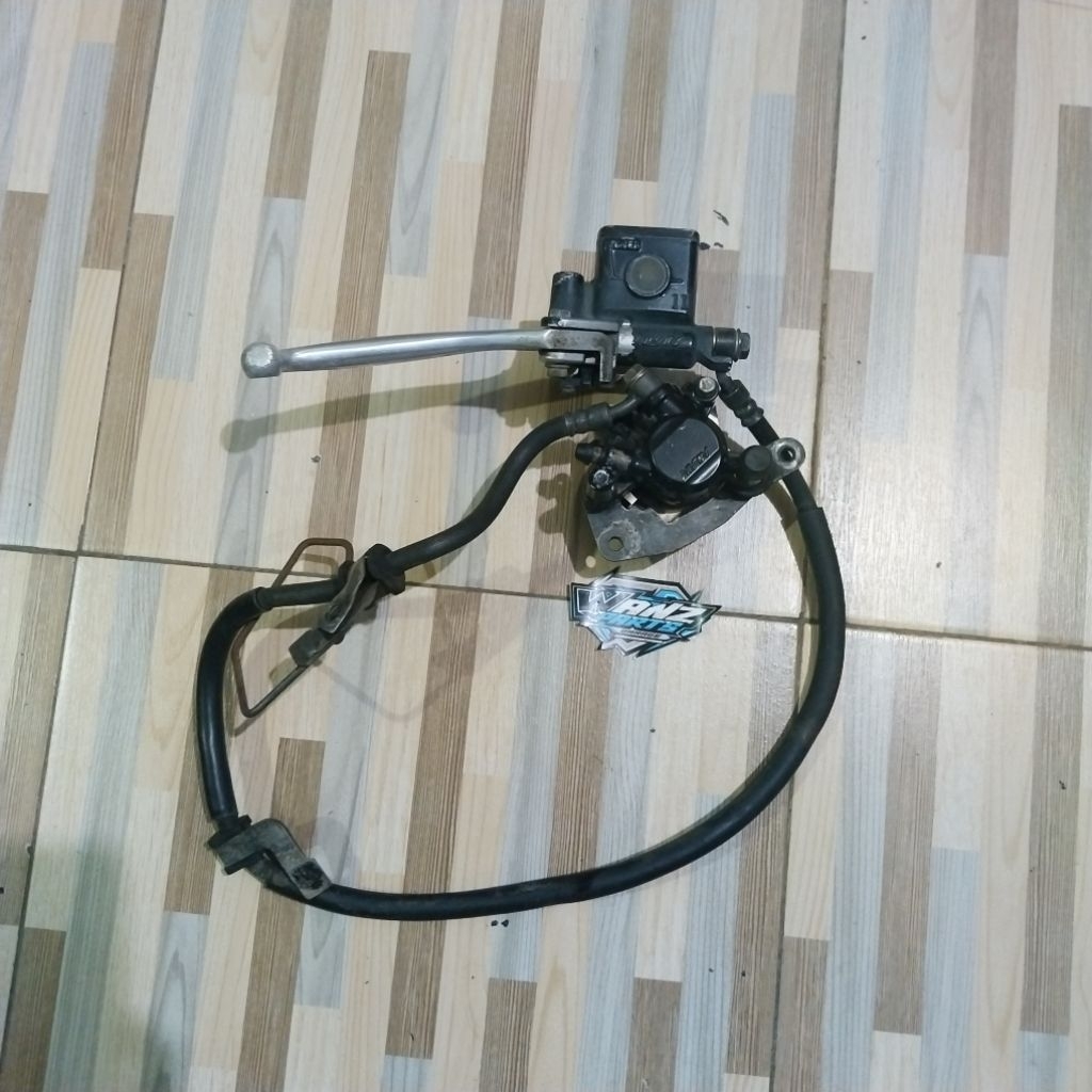 KALIPER SET MASTEREM DEPAN HONDA BEAT KARBU/BEAT ESP/BEAT FI ORIGINAL COPOTAN SECOND