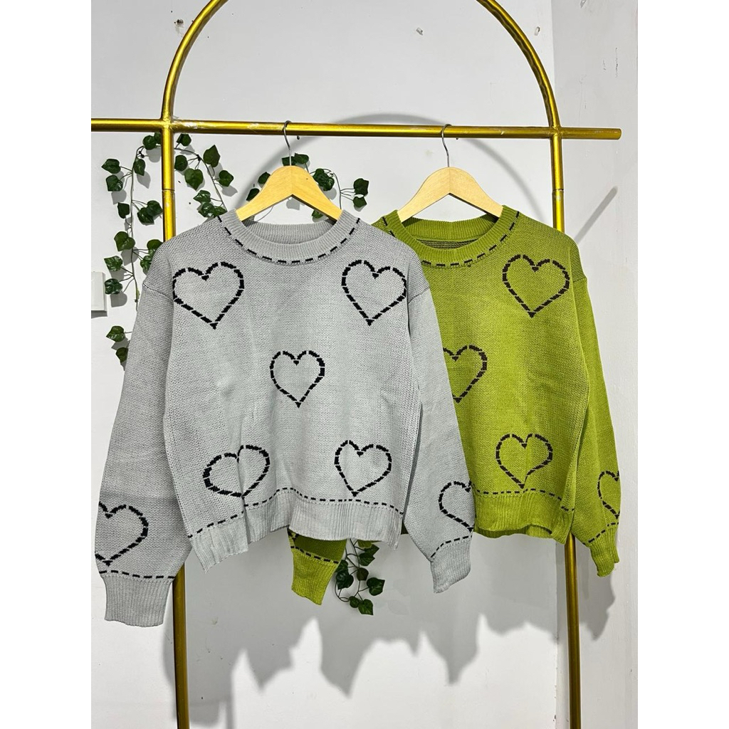 Sweater Rajut Motif Love
