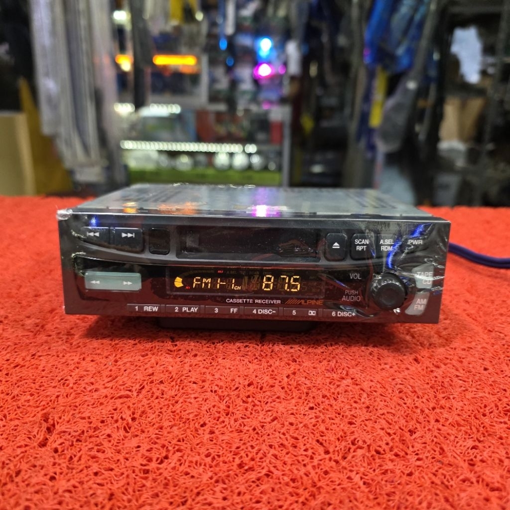 Head Unit Single Din ALPINE Kaset Radio FM AM ex Toyota Kijang Krista