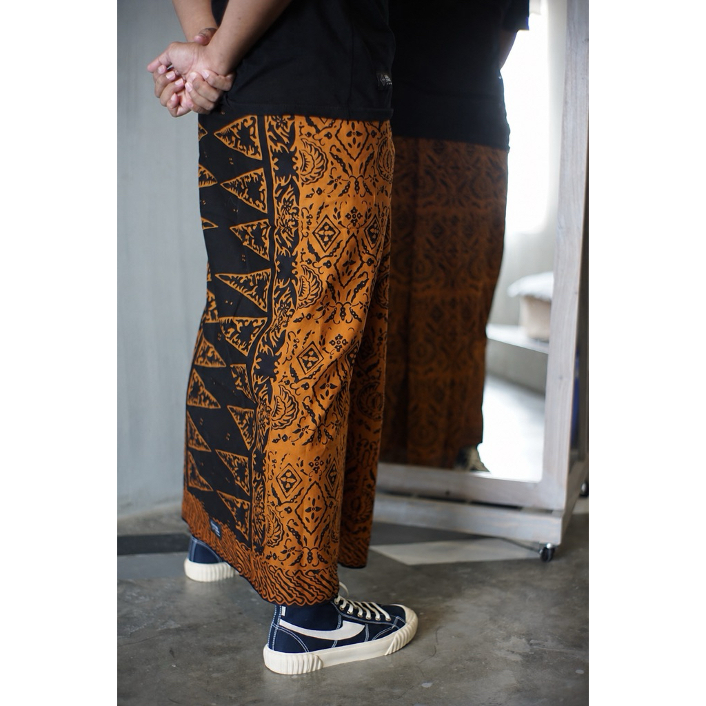 SIDOMUKTI SARUNG BATIK