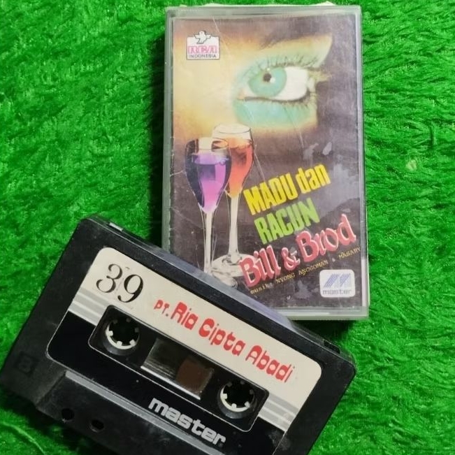 Kaset Pita Billboard - Madu dan Racun