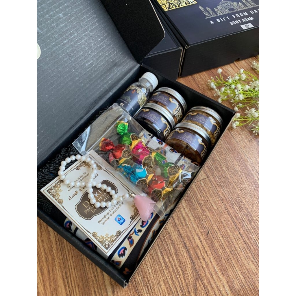 Hampers Gift Haji Umrah | Paket sejadah + Snack arab lengkap | Paket Shafa A | Paket Oleh-oleh Haji 