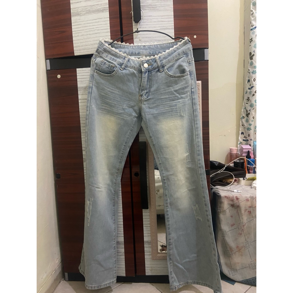 Jeans Cutbray Preloved