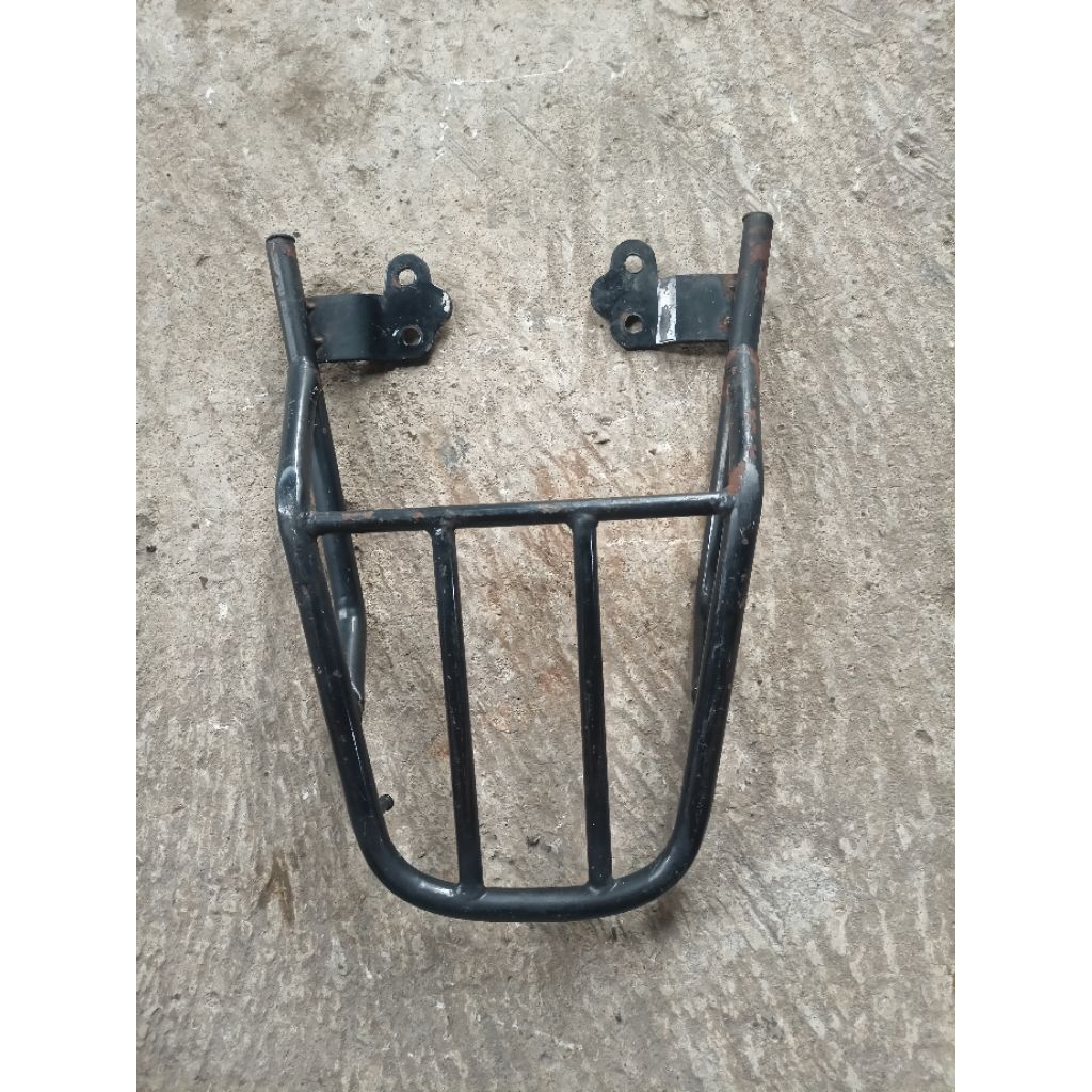 bracket behel Megapro primus