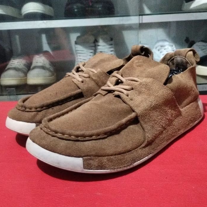 SEPATU SECOND ECCO KULIT SUEDE SIZE 43