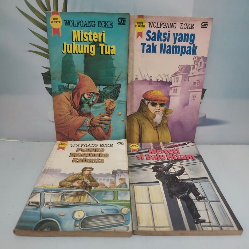 Novel Klub Detektif Wolfgang Ecke Cabutan Original