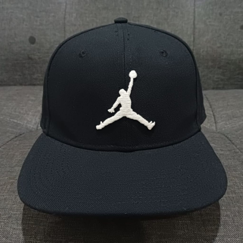 Topi Snapback Air Jordan Hitam Putih Original