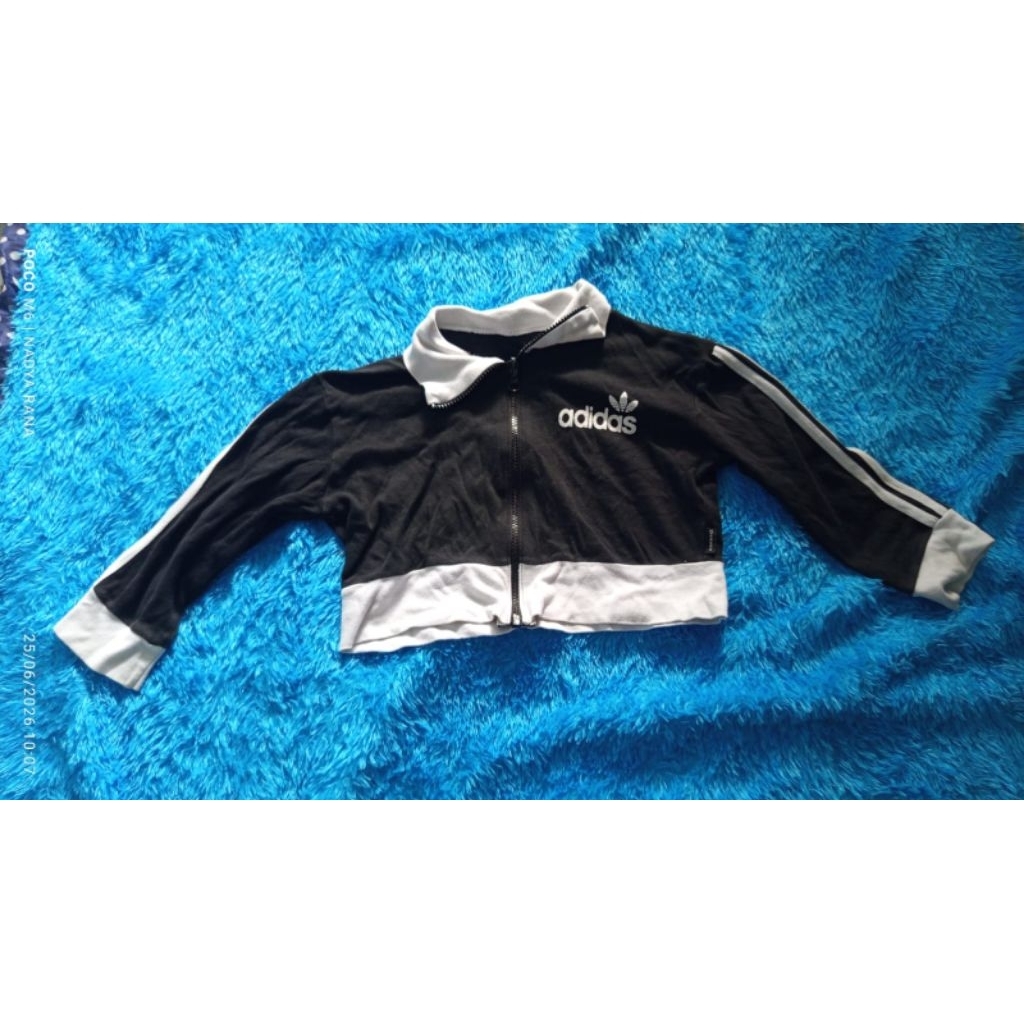 PL Jaket adidas crop top usia 3-5 tahun