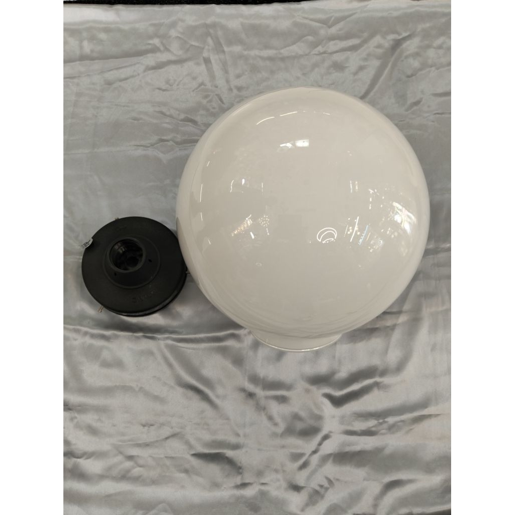 Lampu Taman Bulat Kaca 30cm DLX