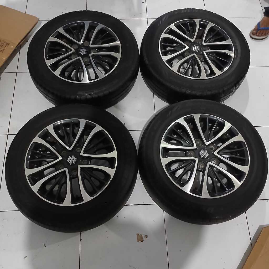 Velg Mobil Bekas ori copotan ertiga r15 lubang 5 ban 185 65 r15