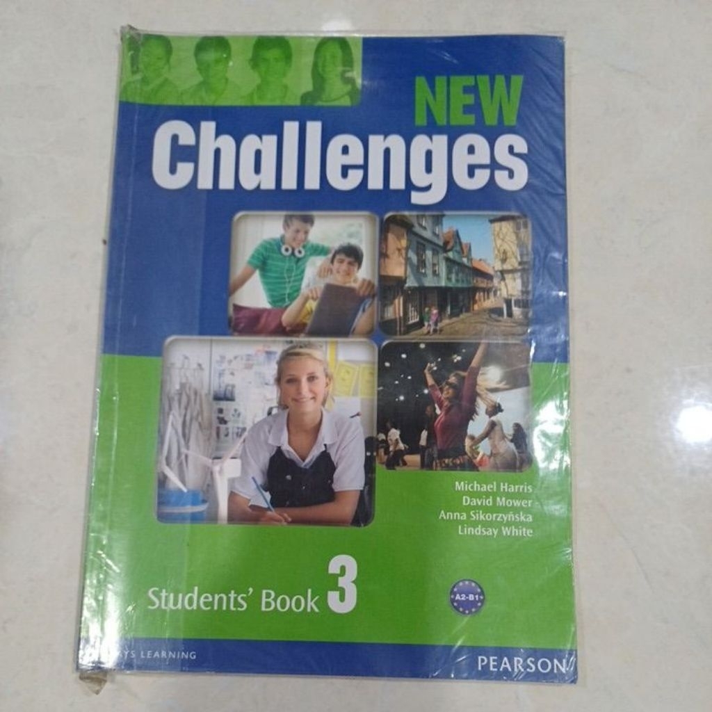 New Challenges Students' Book 3 (Pearson)