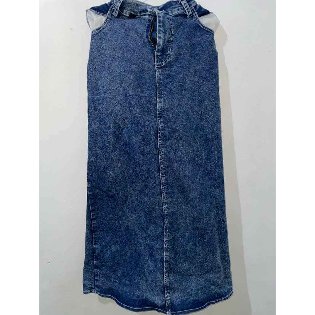 PRELOVED ROK JEANS SPAN