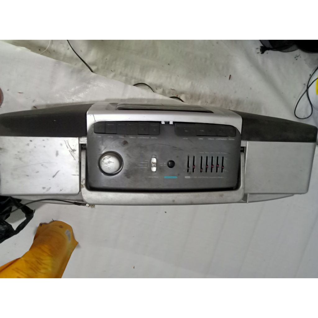 radio Polytron silver