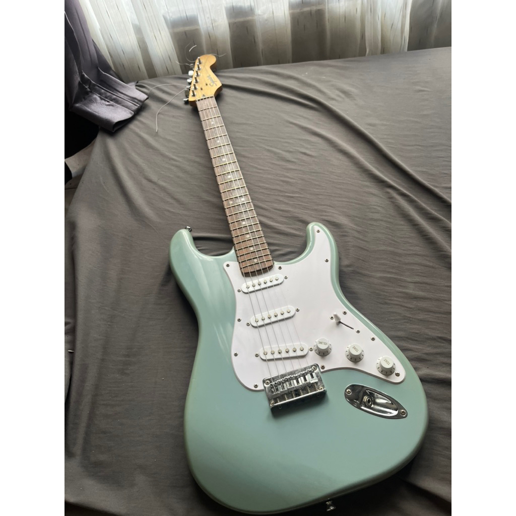 Squier bullet stratocaster original