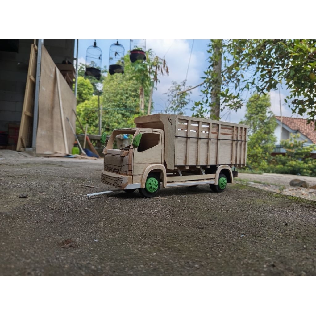 MINIATUR TRUK OLENG SKALA16 MBOYS