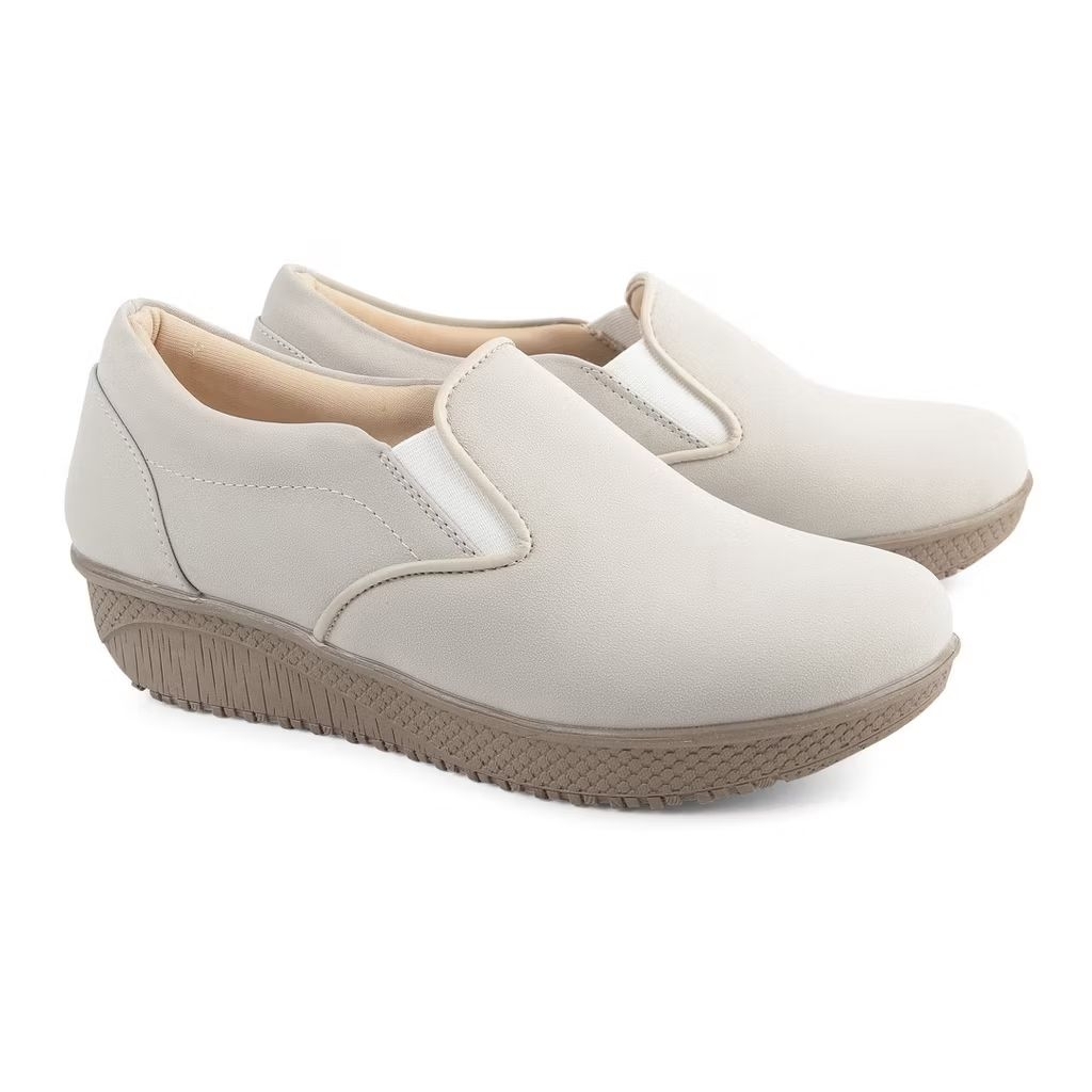 SEPATU SLIP ON | SLIP ON SHOES EHBERS NEW CREAM 38