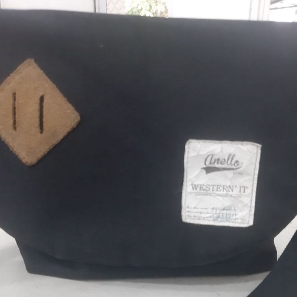 sling bag anello preloved