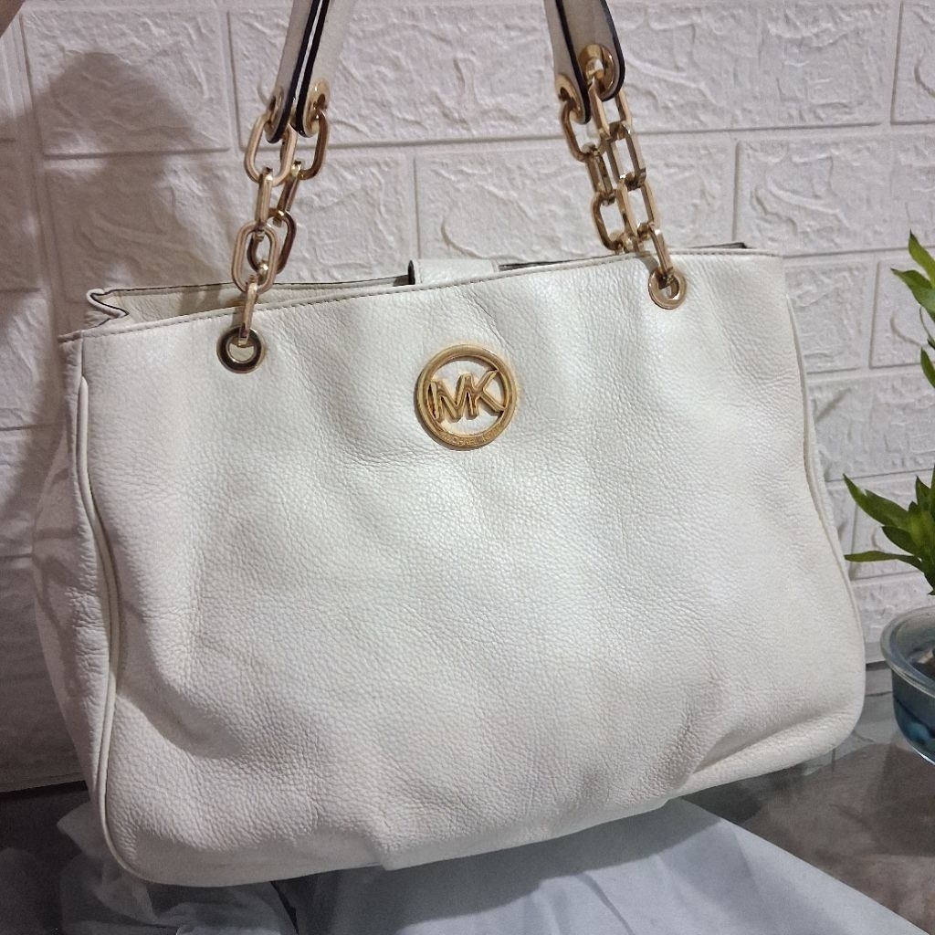 Tas shoulder bag MK putih handle rantai