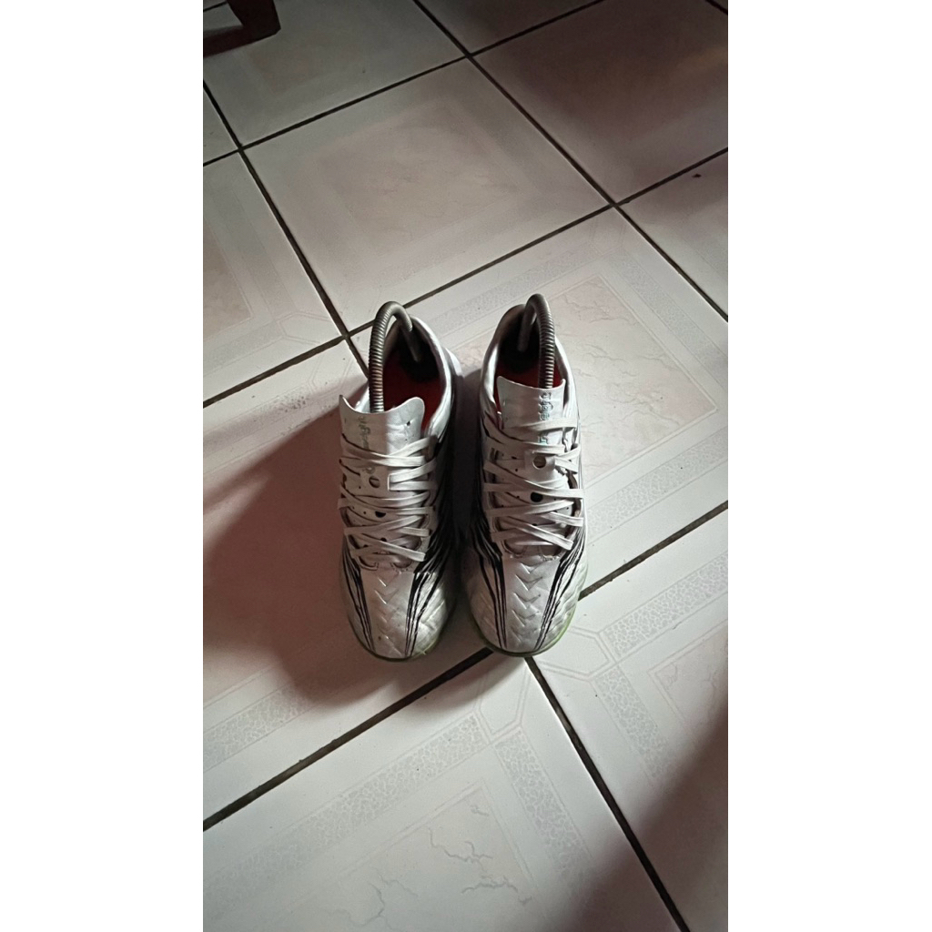 sepatu futsal ortus ballistic sz 38 (second mulus)