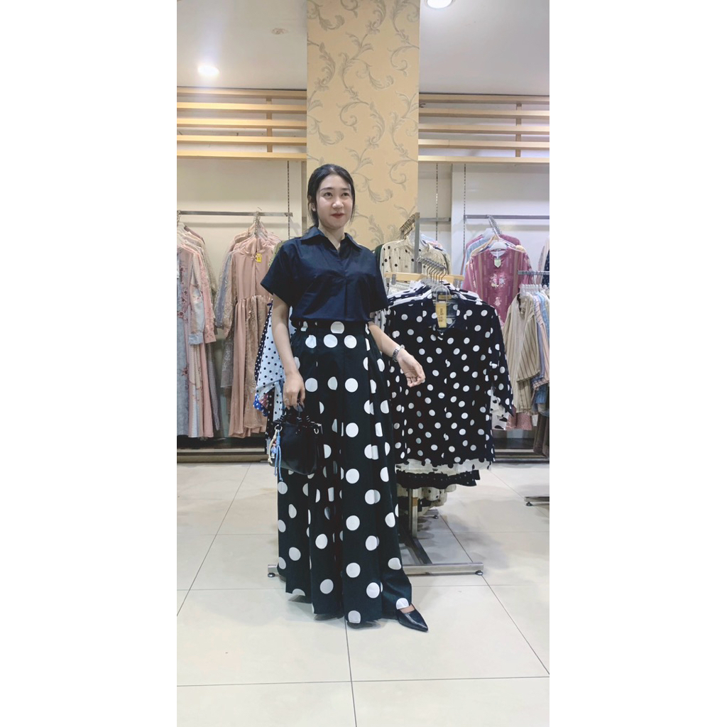 Rok Polka dan Blus Polka  Wanita