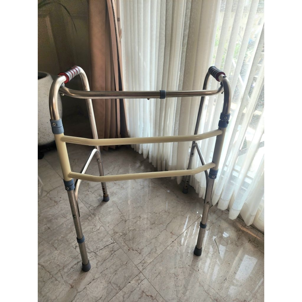 Alat Bantu Jalan/Walker/Alat Bantu Jalan Lansia/Walker lansia