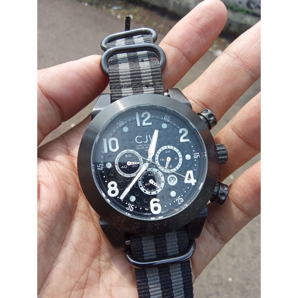 Jam tangan CJW second