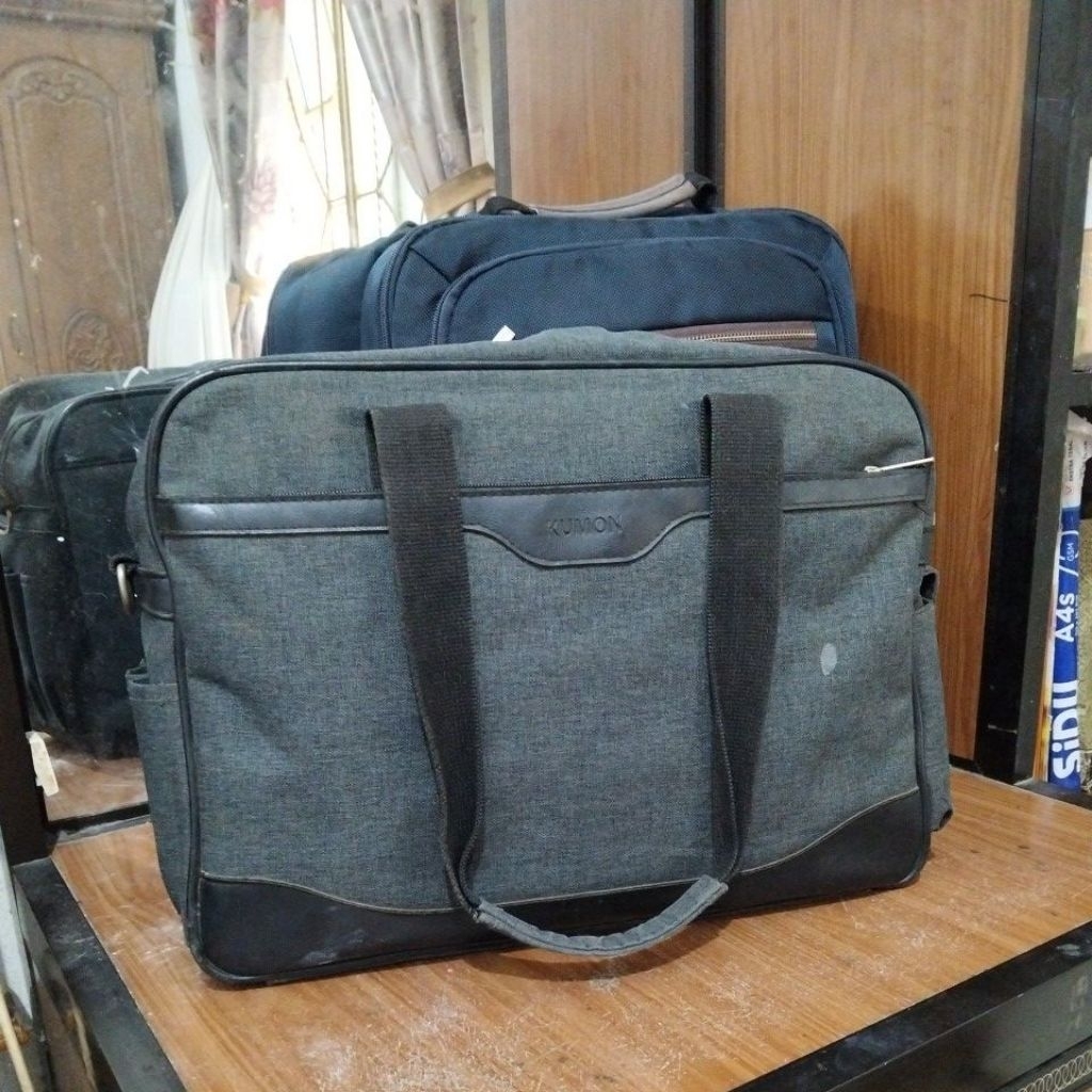 Preloved set tas ransel dan tas laptop merk Kumon