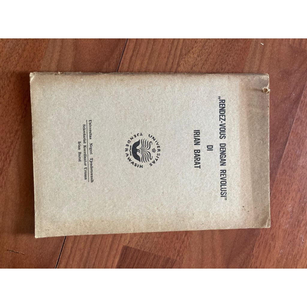 Buku pidato Soekarno - rendez vous dengan revolusi di irian Barat tahun 1965