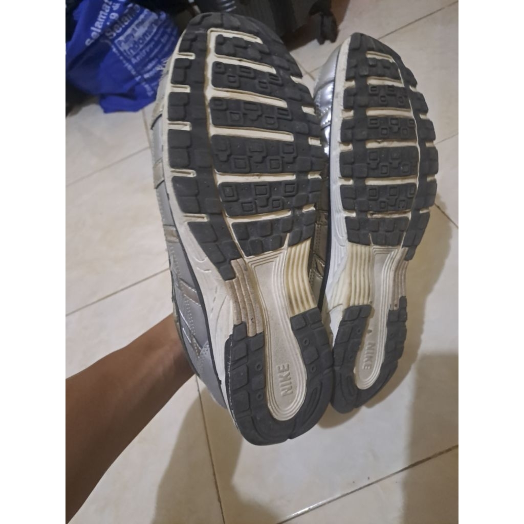 Nike p6000 size 45