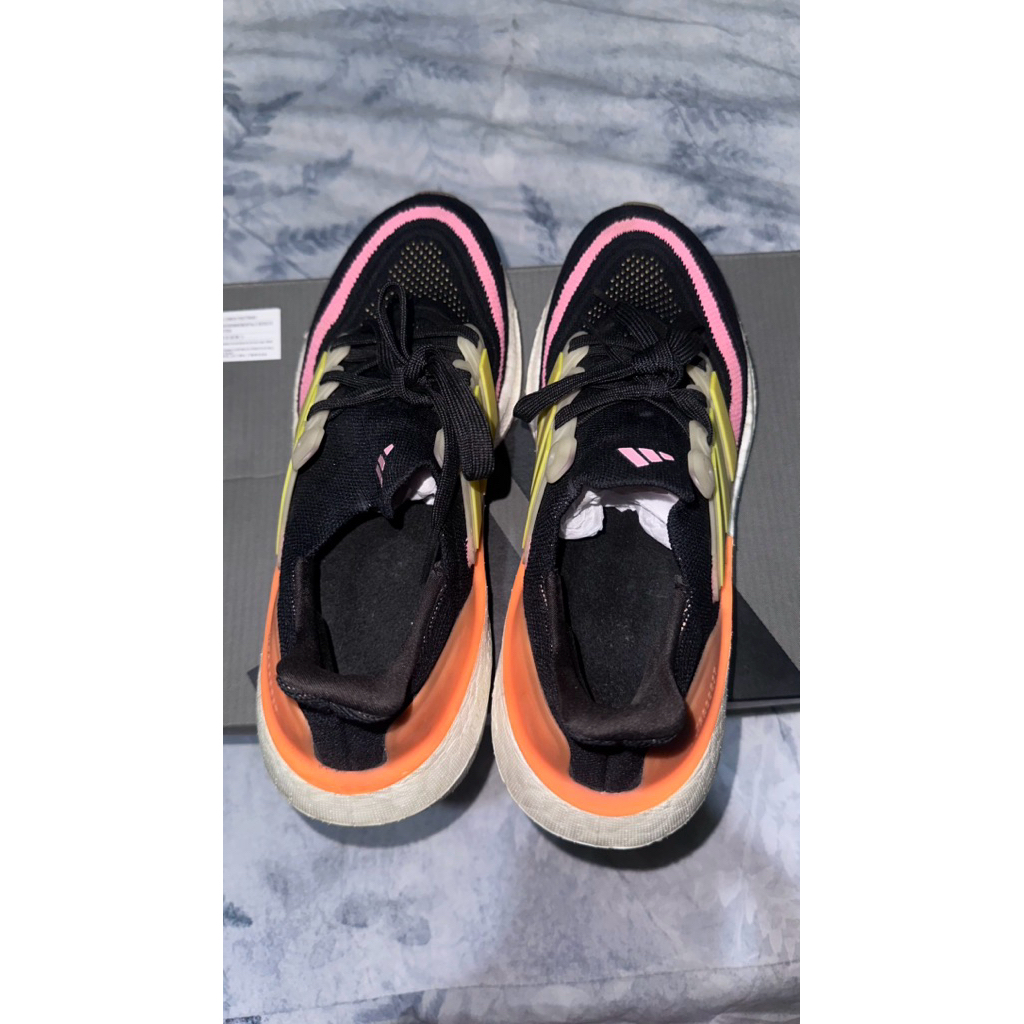 Ultraboost 23 sz 40 2/3