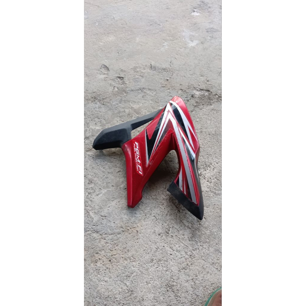 Sayap cover shroud tangki sebelah kiri honda cb 150 r old cb150r old  original