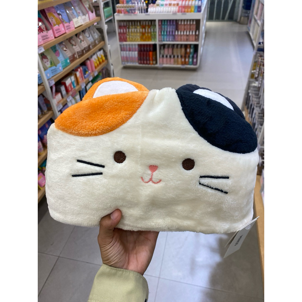 Miniso Bantal Selimut Cute Animal Series Hooded Blanket (Cat) - (Balmut - kucing)