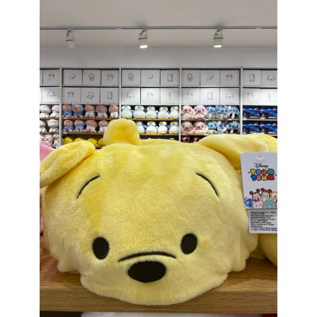 Miniso Bantal Selimut (BalMut) - Winnie The Pooh- Disnep Tsum Tsum Candy Store Blanket with Hood