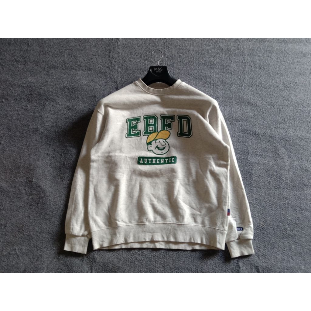 SWEATER/CREWNECK EBFD AUTHENTIC,EBBETS FIELD.Sz M Seperti Baru.
