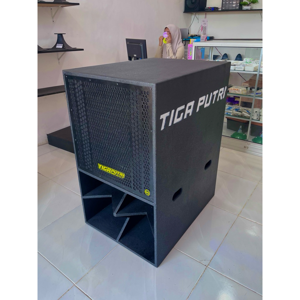 BOX CBS NOGOSARI 18 INCH